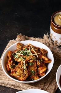 Aloo Gobhi Lachcha Adraki