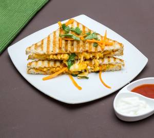 Chicken Tikka Pizza Sandwich