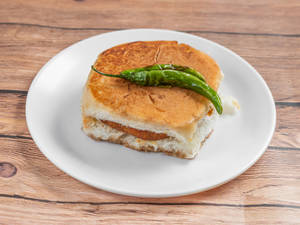 Butter Vada Pav
