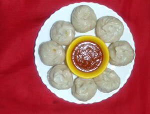 Vegetable Steamed Momos ( 8 Pcs )