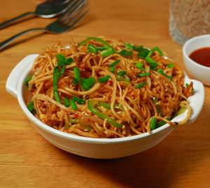 Schezwan Chicken Noodles