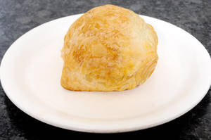Egg Puff (1 Nos)