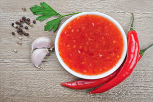 Extra Red Chilli Sauce And Mayo