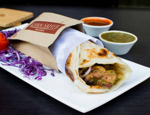 Chicken Reshmi Tikka Roll                                             