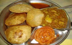 5 Puri + Sabji + 1 gulab jamun