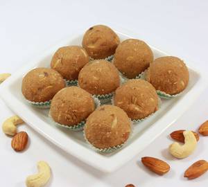 Gond Laddu