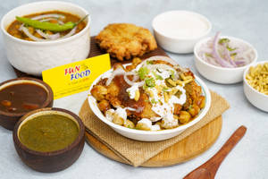 Chole Aloo Tikki ( Sarafa Wali ) Pure Ghee