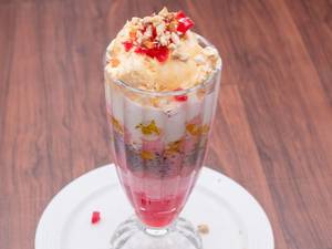 Fruit Salad With Ice cream