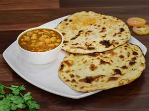 Chole Meal(Served With Choice Of 2 Kulcha Or 2 Paratha Or 3 Roti ,Chole 250gms)