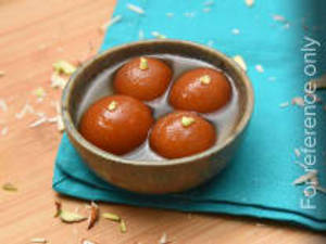 Gulab Jamun (4 Pcs)