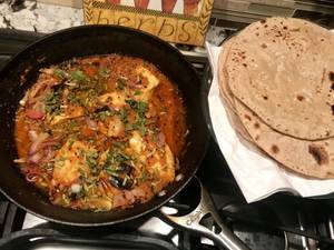2 Pcs Fish Gravy With 4 Tawa Butter Roti