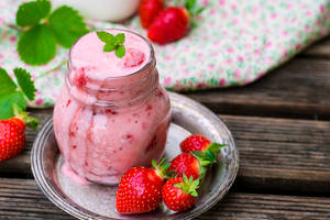 Strawberry lassi [300 ml]