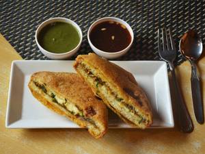 Bread Pakoda [2 Pcs]