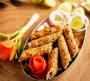 Chicken Seekh Kebab (6 Pcs)