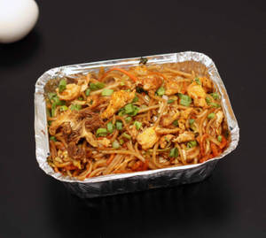 Egg Hakka Noodles