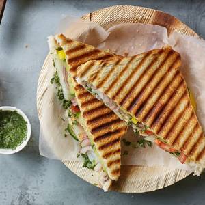Cheesy Roast Beef Sandwich