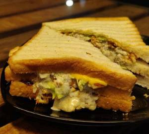 BBQ Chicken Club Sandwich (Chefs Special)