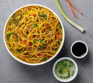 Veg Hakka Noodles