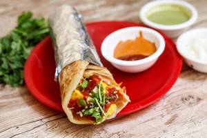 Paneer Chatkaredar Roll