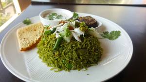 Veg Hyderabadi Biryani Combo