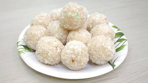 Narial Laddu