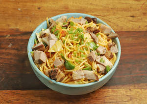 Spicy Sriracha Pork Noodles