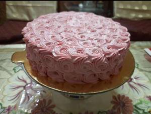 Eggless Strawberry Rose Cake