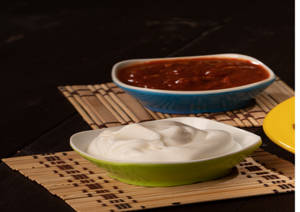 Extra Chili Garlic Sauce And Mayo