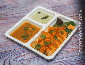 Idli Sambar (4 Pcs)