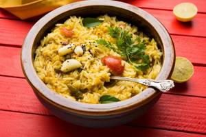Dal Khichdi With Raita & Papad