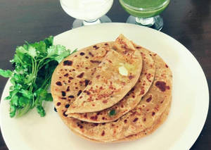 Aloo Pyaz Paratha.