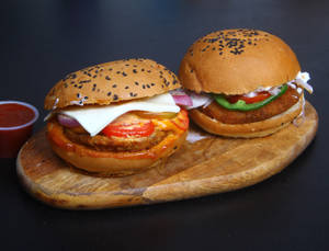 Munching Special Veg Cheese Burger Combo