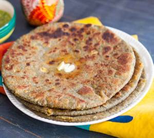 Aloo Paratha with Curd