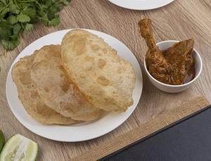 Luchi (3pcs) With Chicken Bhuna(2 Pcs)