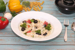 Creamy White Sauce Pasta Chicken