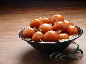Gulab Jamun (5 Pcs)