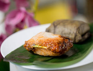 Sticky Rice In Lotus Leaf with Chicken and Prawn
