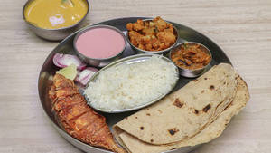 Solo Fish Thali