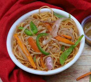 Vegetable Schezwan Noodles