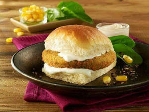 Makkai Palak Vada Pav