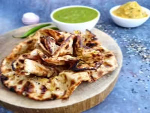 Chur Chur Gobhi Naan
