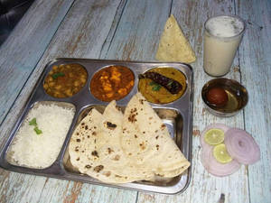 Veg Punjabi Thali