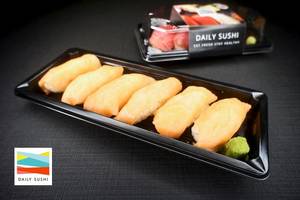 Salmon Sushi - 6 Pcs