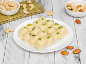 White Vati Malai Peda (250 Gms)