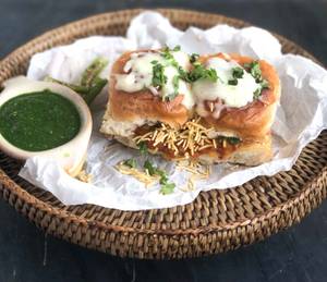 Mayonise Cheese Vada Pav