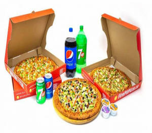Bachelor's 6 Cheese Capsicum Pizza (7inch) + 6 Paneer Parcel + 6 Coke
