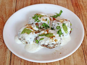 Faradi Dahi Vada 