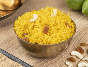 Basanti Pulao (with Kaju And Kismis)