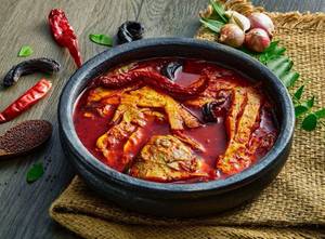 Avoli Mulakittathu [pomfret Fish]