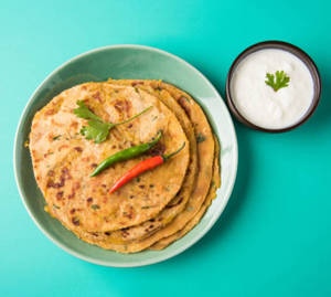 Aloo Pyaaz Paratha
